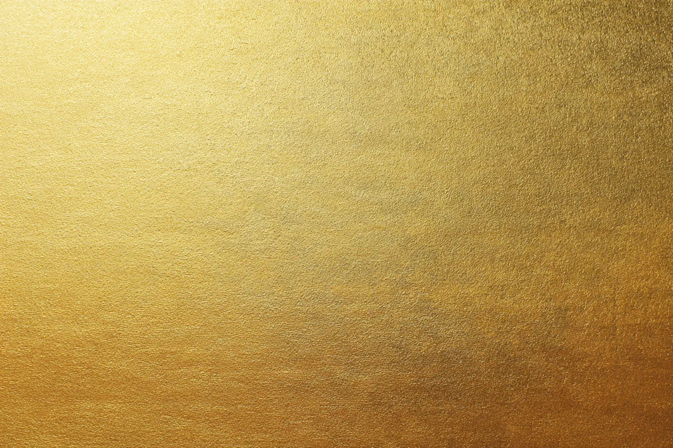 金色の質感背景｜金色の質感が際立つ、温かみのある滑らかな背景。光を反射する面が高級感を強調し、シンプルながらも贅沢な雰囲気を作り出しています。