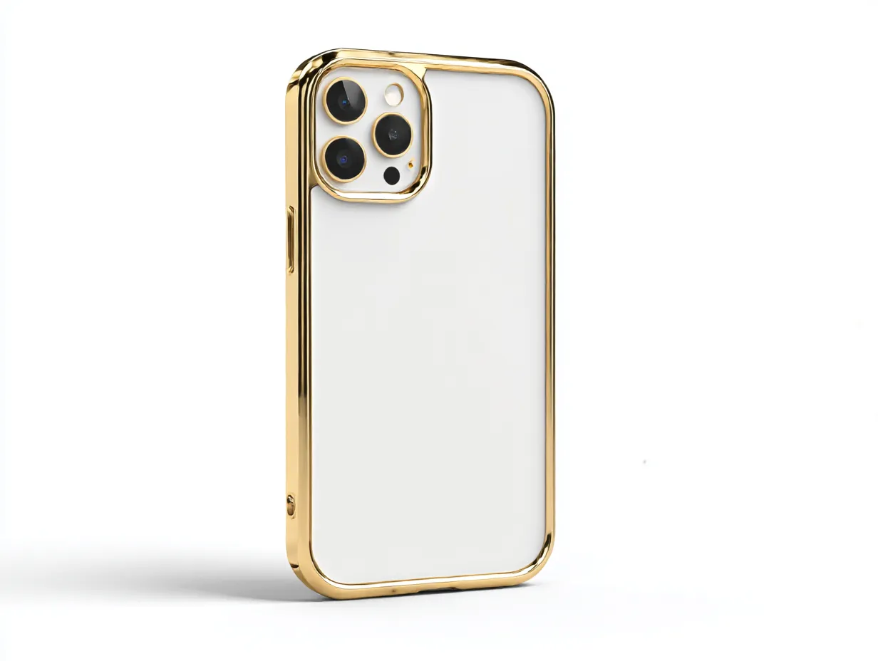 ゴールドに合う色とスマホケース｜ホワイトベースにゴールドフレームが洗練されたモダンさを演出。ミニマルで光沢感のある仕上げが上質感と都会的な雰囲気を兼ね備え、シンプルながら印象的。