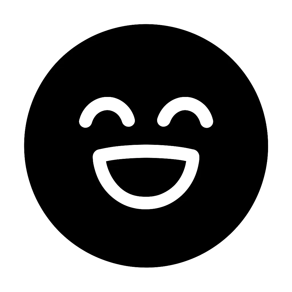 黒丸顔文字笑う｜黒い円の中に、くっきりとした白抜きで元気な笑い顔をデザイン。にっこり目と大きく開いた口で明るさを強調し、プレゼン資料やSNSのポジティブな場面にぴったりの視覚アイコン。